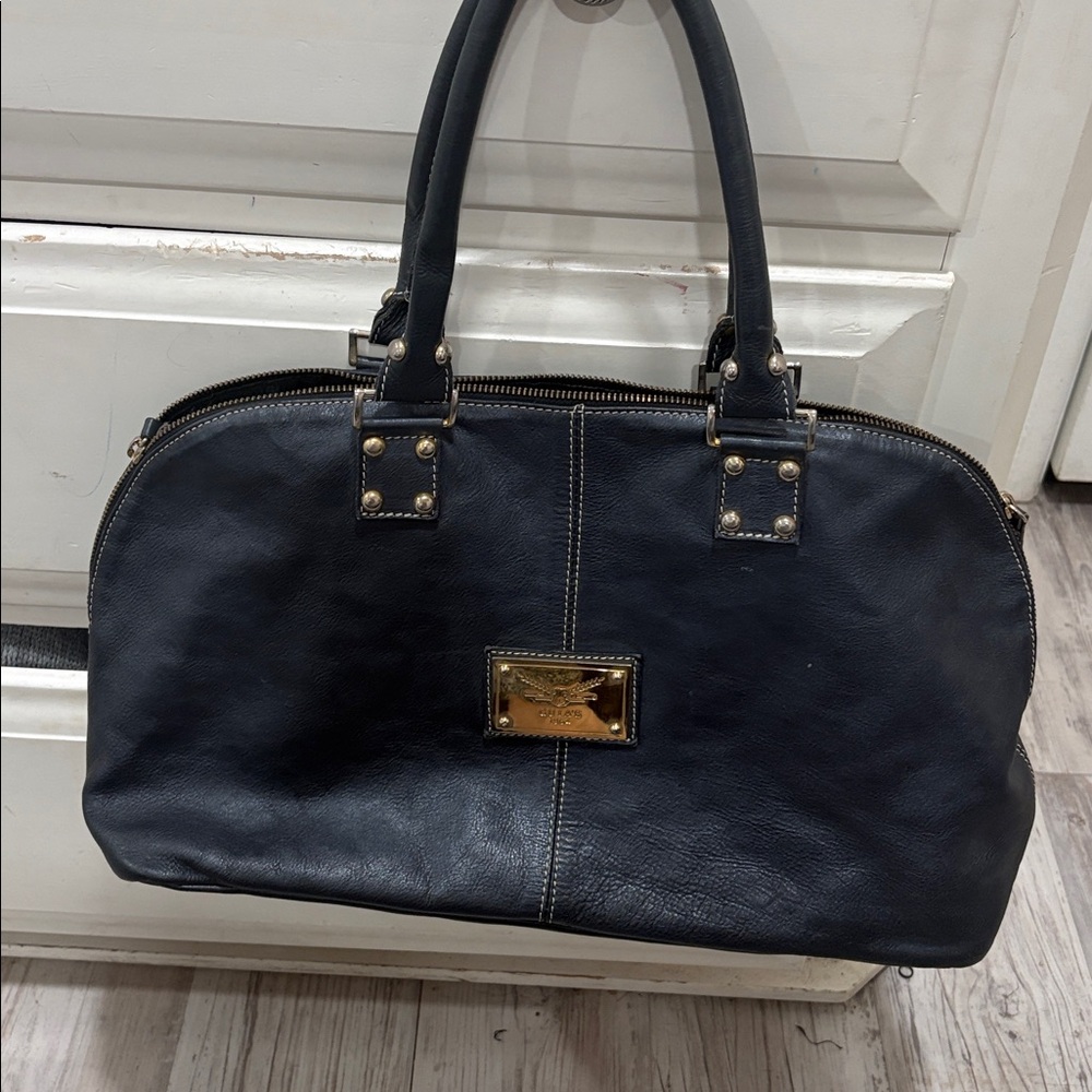 Guia’s  bag